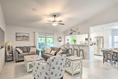 Jupiter Home w/Patio & Grill ~ 6 Mi to Beach!