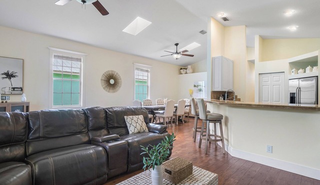 Jupiter's Beacon Villa. Less than 2 miles from the beach in the heart of Jupiter