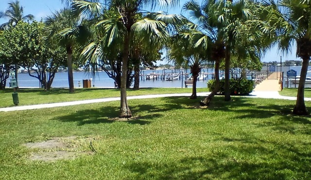 JUPITER WATERFRONT GEM! On the historic Loxahatchee River.