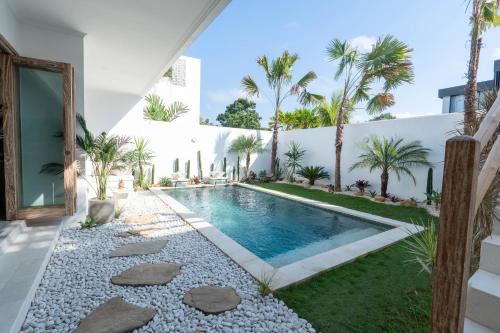 Jurassic Villa Canggu