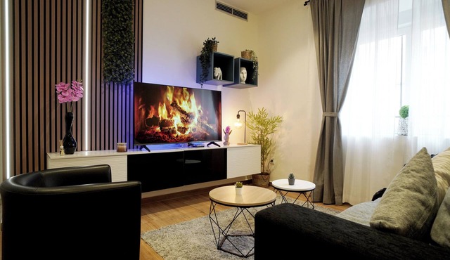 Just 10 minutes from the City Walls! An ideal home for friends and families.