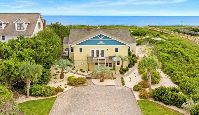 Just a Beach Cottage: Spacious 6BR, 5BA Oceanfront on Caswell Beach