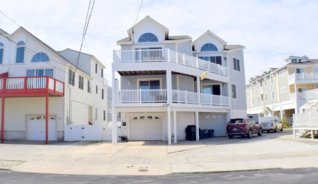 Just a short walk to the beach and steps to Anthony's at the Dunes, Hank Sauce, Blitz's Market, Nickleby's and more!