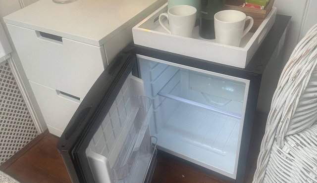 Just Couples AfloatnRomantic cabin with private entrance.