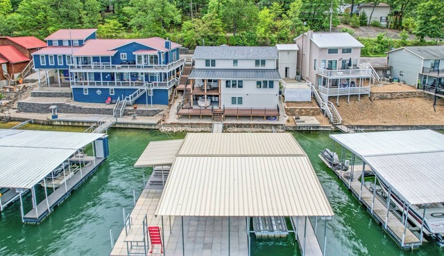 Just Dock It | Lakefront Luxury for the Whole Family | Sleeps 14+ | Private Dock + Game Room