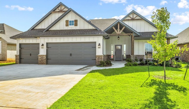 Just Like Home: Norman. . .It's Game Time. . .minutes from Campus. . Brand NEW!