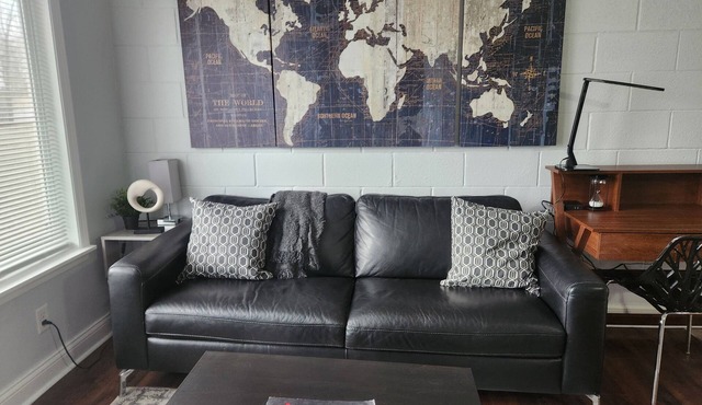 Just listed 1 Bedroom 1 Bath apartment just 15 Min to Ann Arbor