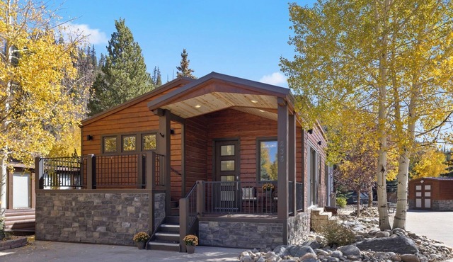Just listed Rare 2 bed 2 bath Chalet on the Swan River 5 min to Breckenridge