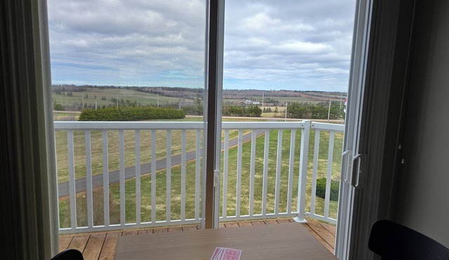 Just minutes to National Park beaches, world famous golf courses and restaurants