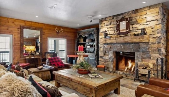 Just North of Muskoka. Enjoy a Hallmark Muskoka Experience at UBER LUXE RETREAT