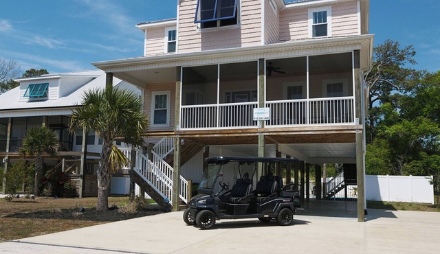"Just Peachy" 3BR Home | 4 Baths (2 Full, 2 Half)