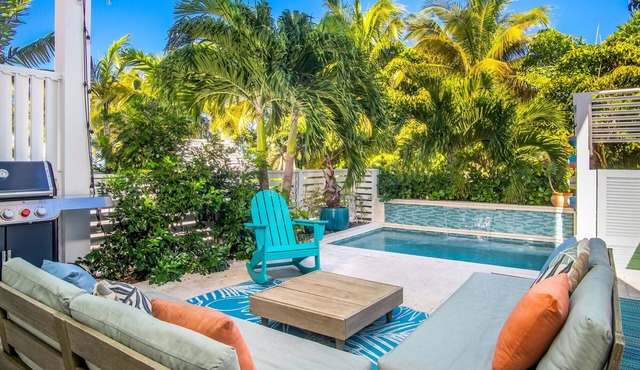 Just relisted! Discounts on longer stays ~ Heart of Islamorada ~ Boat Dockage