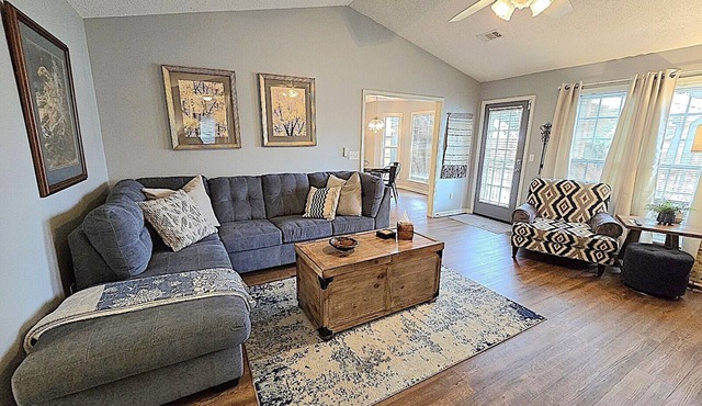 Just Remodeled! Great Neighborhood & Close to NEA Hospital & College Campus