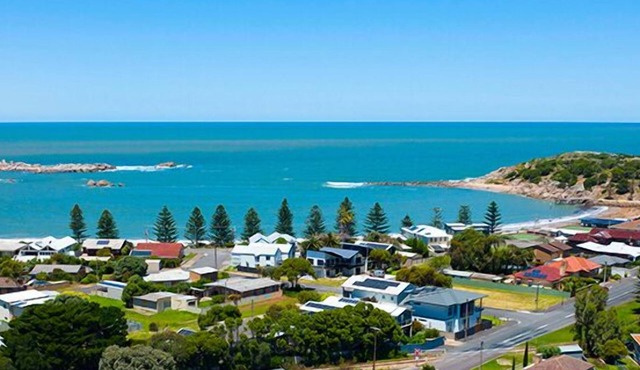 Just Renovated in the Heart of Pt Elliot