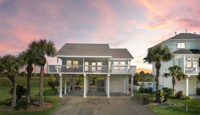 "Just Right" in Pirates Beach West - Family Friendly! Updated! Pet Friendly!!