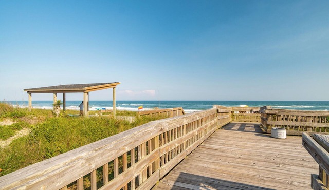 Just steps away - beach, pool, & attractions on the Emerald Isle! New Home.