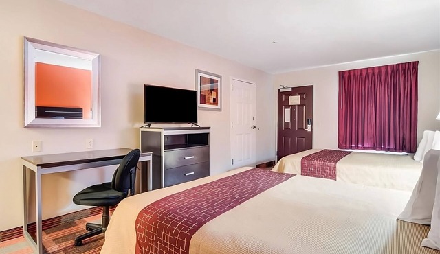 Just What You Were Looking For! Free Parking, Near Sweetwater Creek State Park