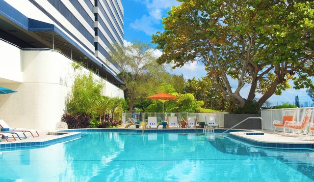 Just What You Were Looking For! 2 Sleek Units! Virtual Tour Inside!