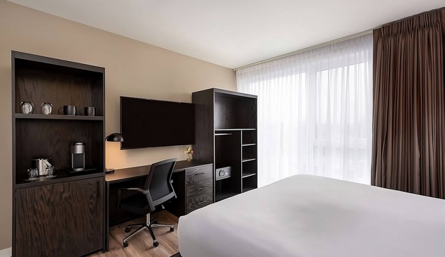 Just What You Were Looking For! Parking Onsite, Pet-Friendly Property!