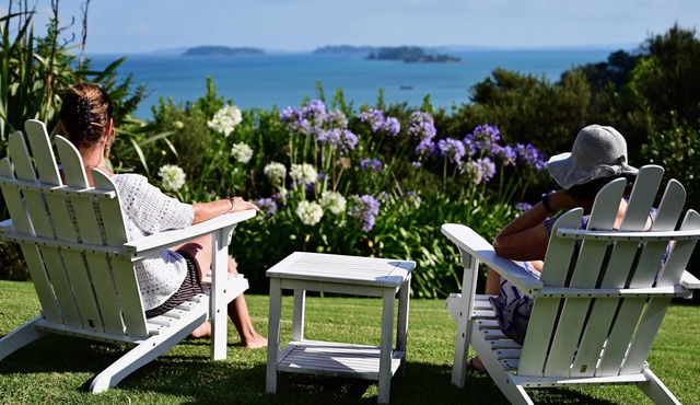 Kākā Ridge Retreat Luxury Cottage at Tāwharanui