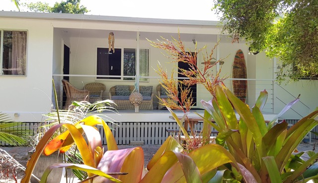 K'GARI (FRASER ISLAND), The Taxi House. Sleeps 9 people. situated in Eurong