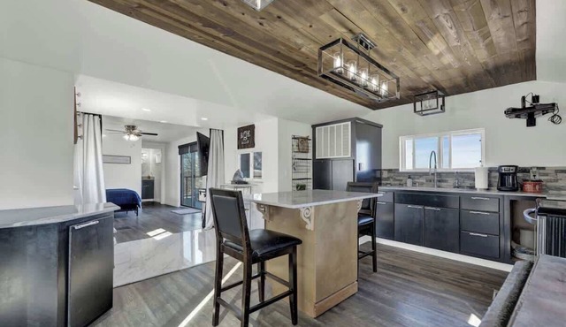 K Loma Vista With Hill Country Views