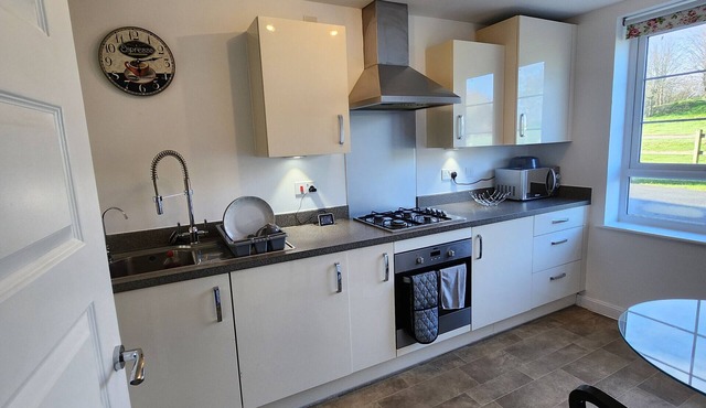 K Suites - Lovely 3 Bedroom with WiFi