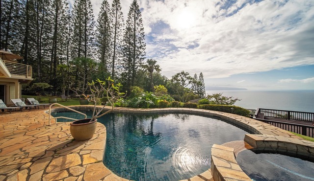 Ka Hale Hau’oli by Gather: Gated North Shore Home w/Pool+Hot Tub, Lanai & Views