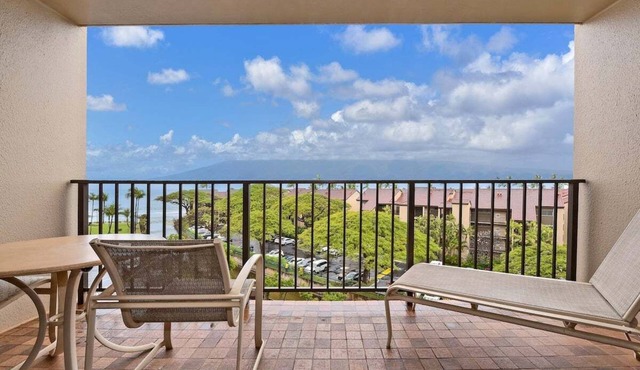 Kaanapali Shores 628 Kaanapali 1BD Condo w Ocean Views Pool AC