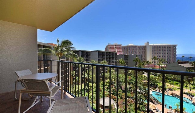 Kaanapali Shores 819 Spacious 1BD with Ocean Views & Central AC