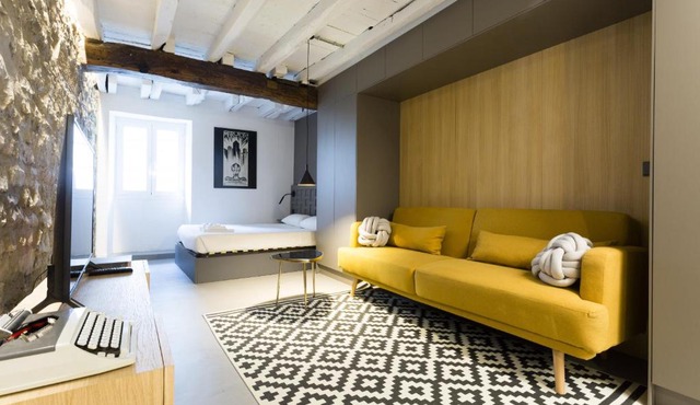 Kabia by Smiling Rentals