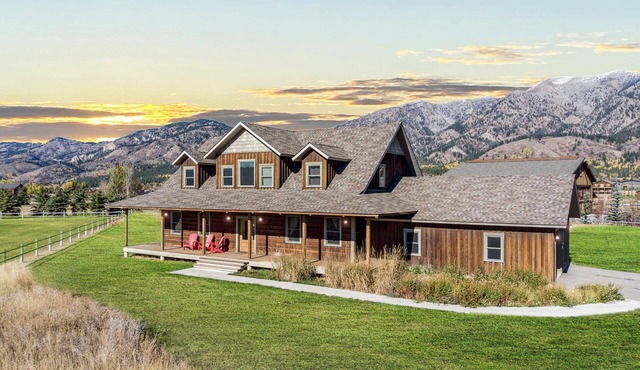 KABINO: Airpark Fishing Foosball Snowmobile