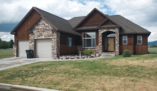 KABINO: Hot Tub Sauna Pool Table Shuffleboard FirePit Gym Teton Mtn Views 2 Living Rooms Fireplace