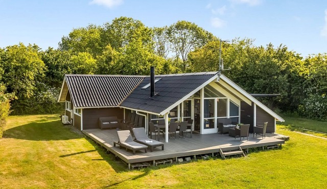 "Kai" - 400m from the sea by Interhome