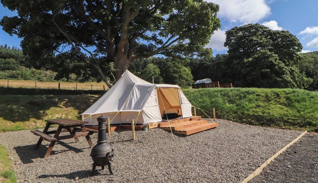 KAILZIE, romantic, with open fire in Peebles