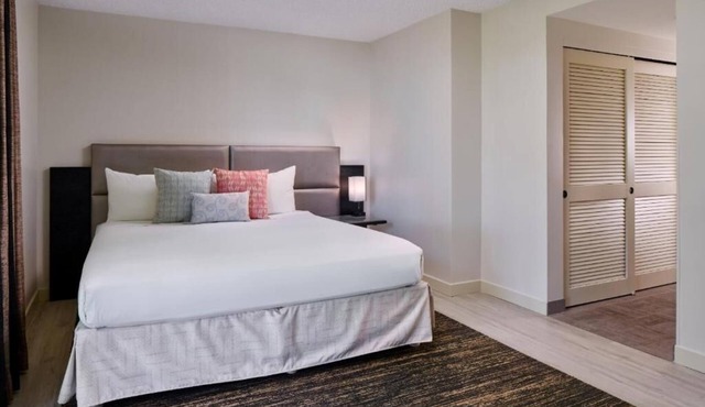 Kaimana Beach Getaway | Park View King | Direct Beach Access