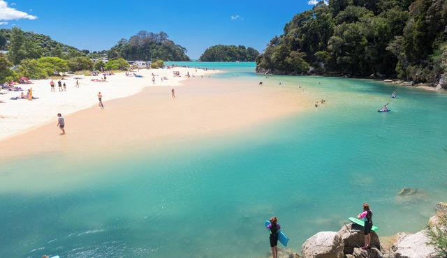 Kaiteriteri Reserve Cabins