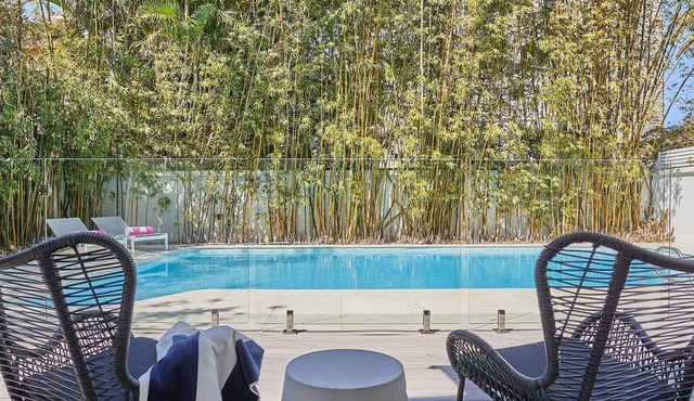 Kaiyar Villa - Luxury Beachside House in the Heart of Kirra - Linen Provided - Min. 4 Nights!