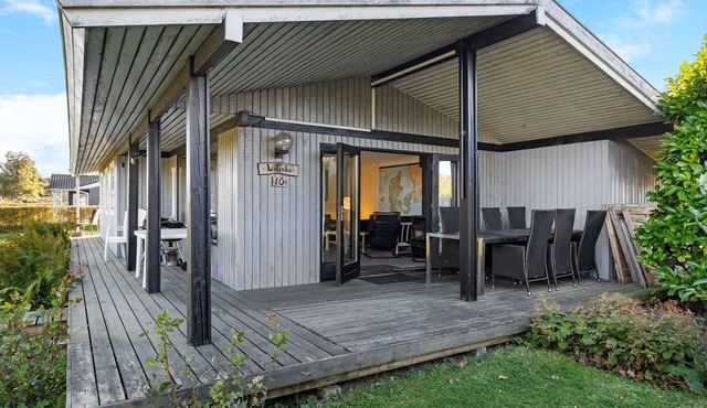 "Kajsa" - 250m from the sea by Interhome