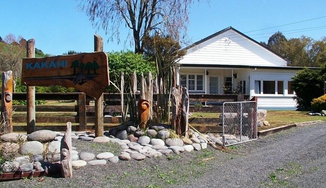 Kakahi Adventure Lodge