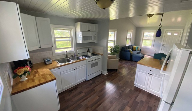 Kalamazoo's Cozy Cottage