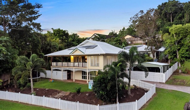 Kalani-The Heavens View House. “Kalani: the heavens, symbolising peace, beauty.”