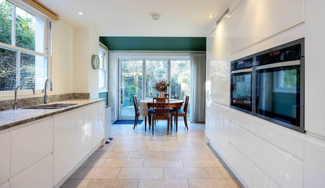 Kaleidoscope Skies, by Veeve