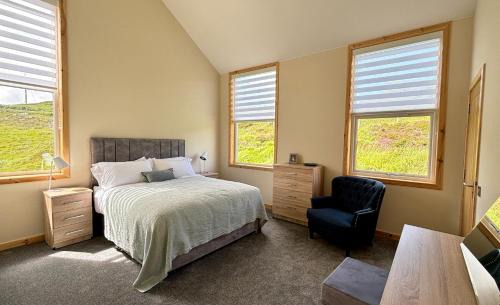 Kallin Schoolhouse 'Ravens Rock'