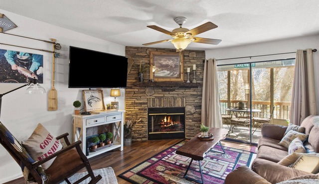 KamAlot Kottage~Luxury Lakeview Condo~Pointe Royale Resort~Pools