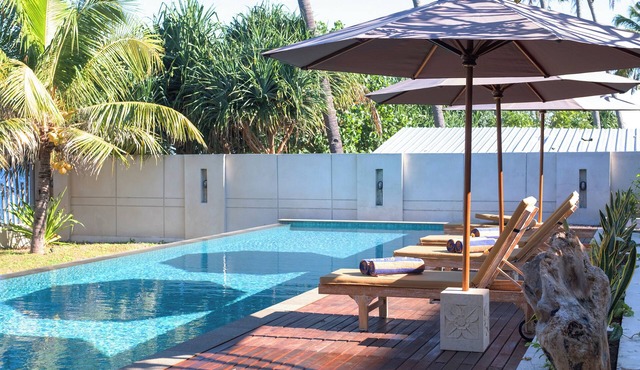 Kamana Beach House, steps from the beach, amazing villa, private pool.