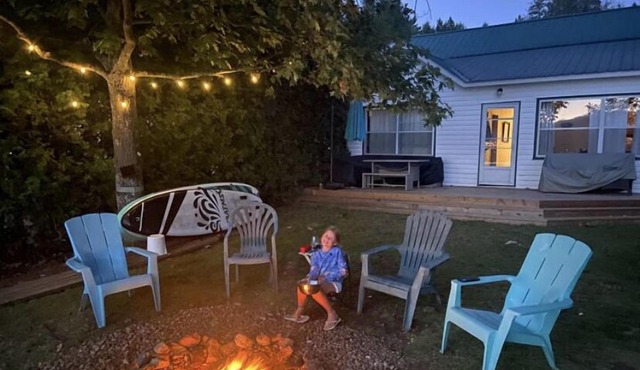 Kamaniskeg Lakehouse