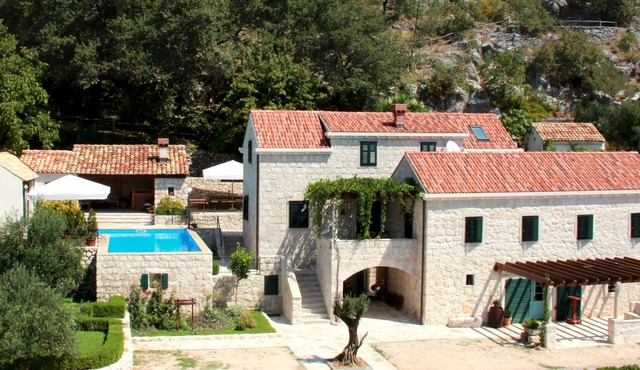 Kameni Dvori - Family Holiday Villa with swimming pool near Dubrovnik