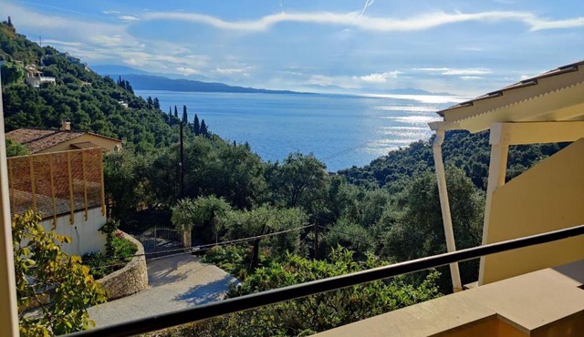 Kaminaki Seaview Apartments