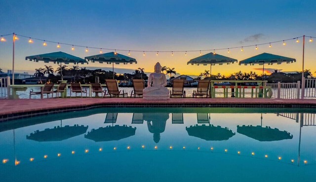 Kanda Zen Apt 2 - pool & walk to the beach!